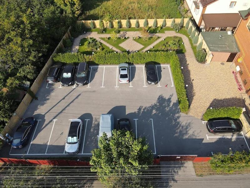 Golden Lion Hotel Boryspil Eksteriør bilde