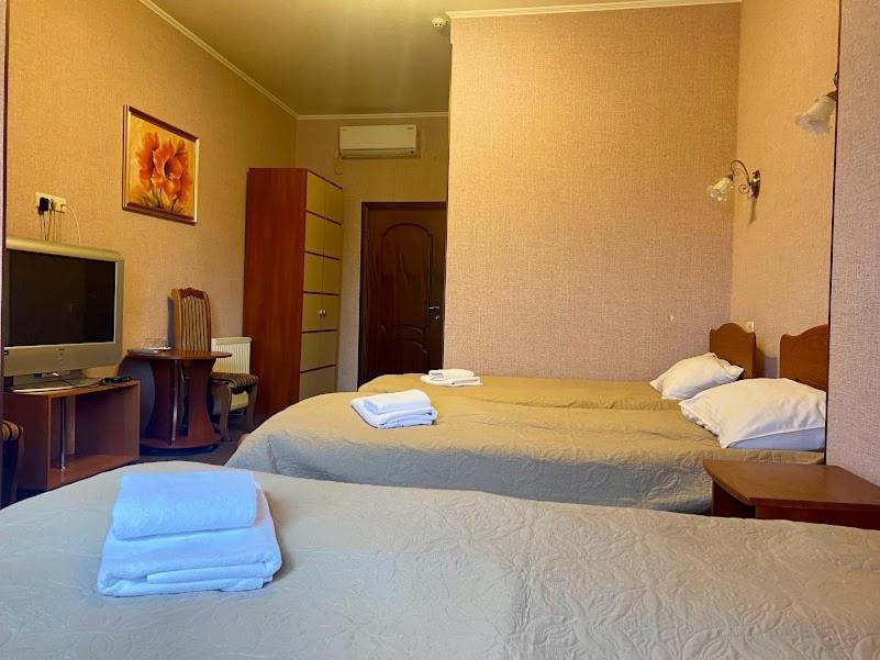Golden Lion Hotel Boryspil Eksteriør bilde