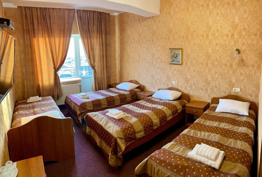 Golden Lion Hotel Boryspil Eksteriør bilde