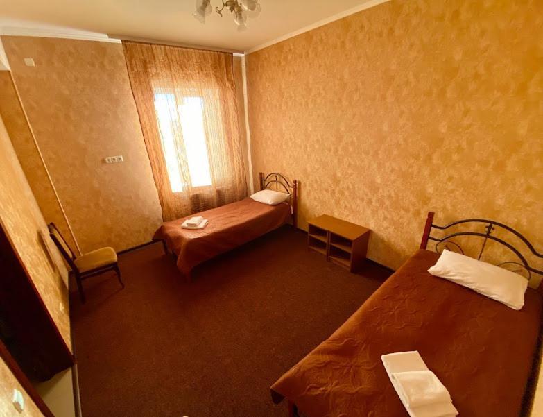 Golden Lion Hotel Boryspil Eksteriør bilde