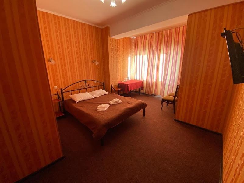 Golden Lion Hotel Boryspil Eksteriør bilde