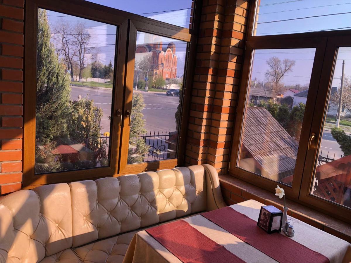 Golden Lion Hotel Boryspil Eksteriør bilde